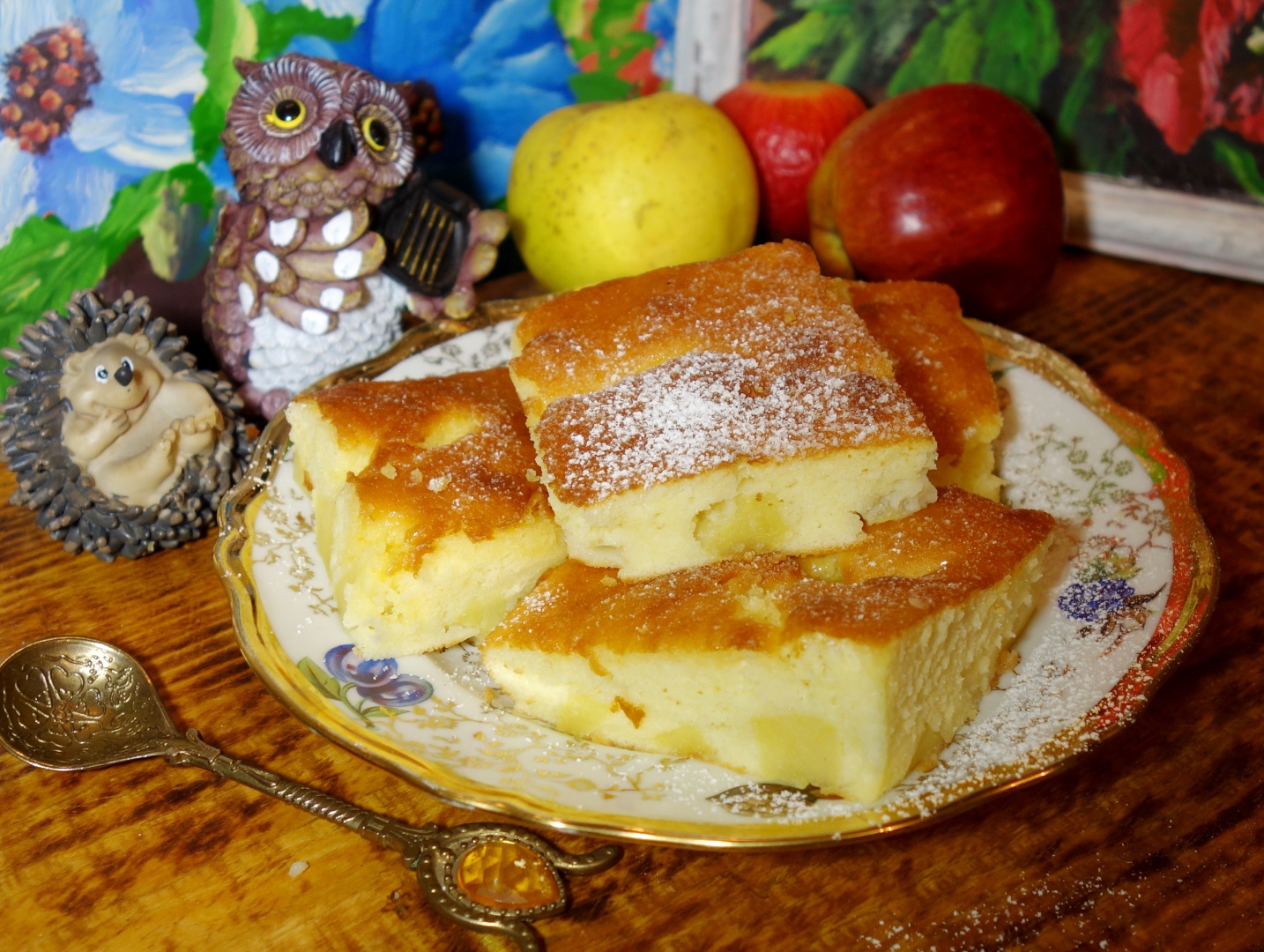 Prajitura pufoasa cu mere si suc de mandarine