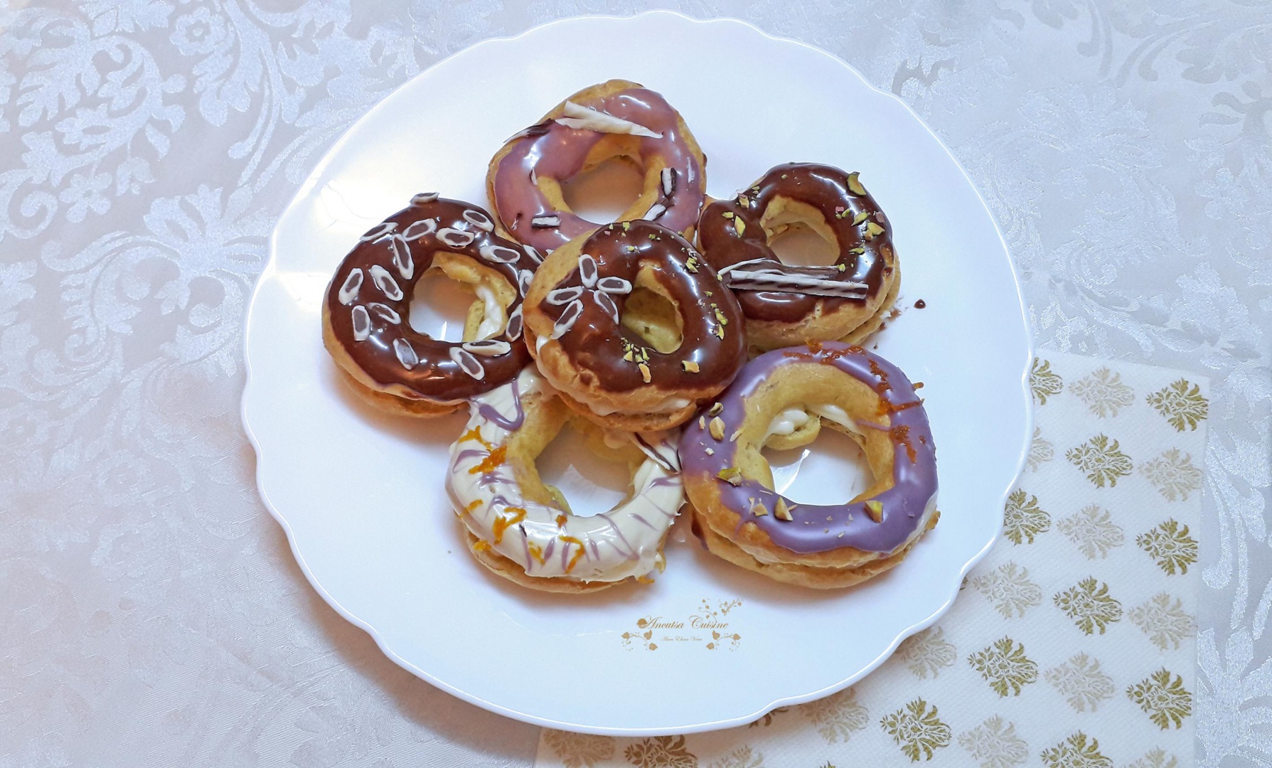 Eclere inel cu crema de lamaie