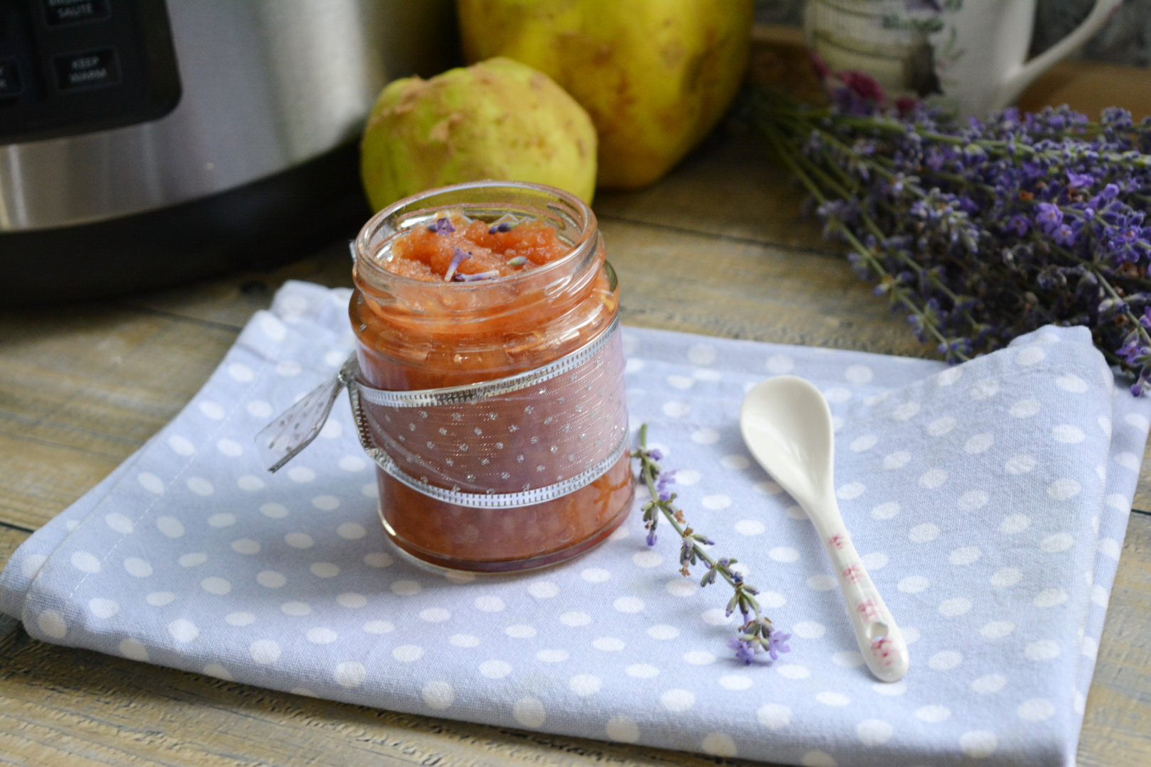Gem de gutui cu lavanda, la Multicooker Crock Pot Express cu gatire sub presiune