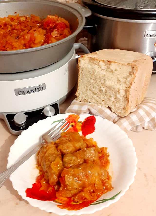 Sarmale de toamna cu ciuperci si afumatura la slow cooker Crock Pot