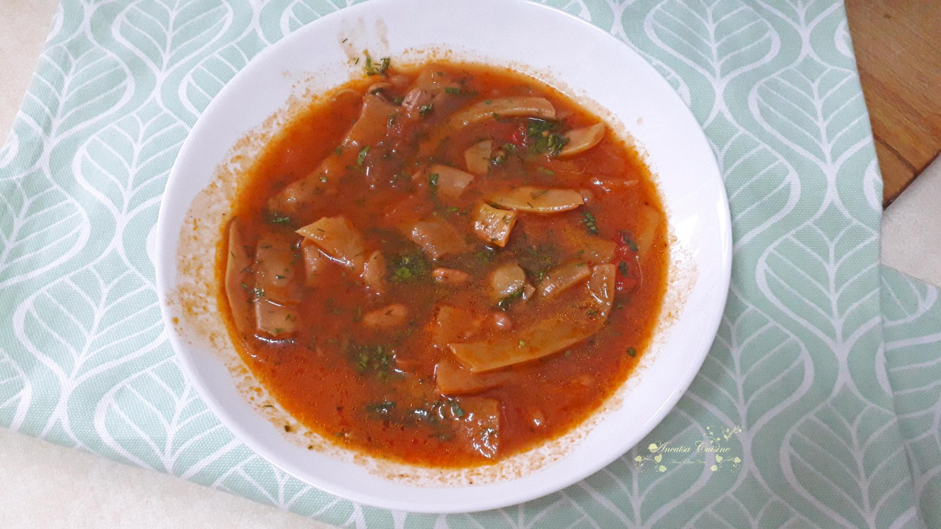 Mancare de fasole galbena la slow cooker Crock Pot