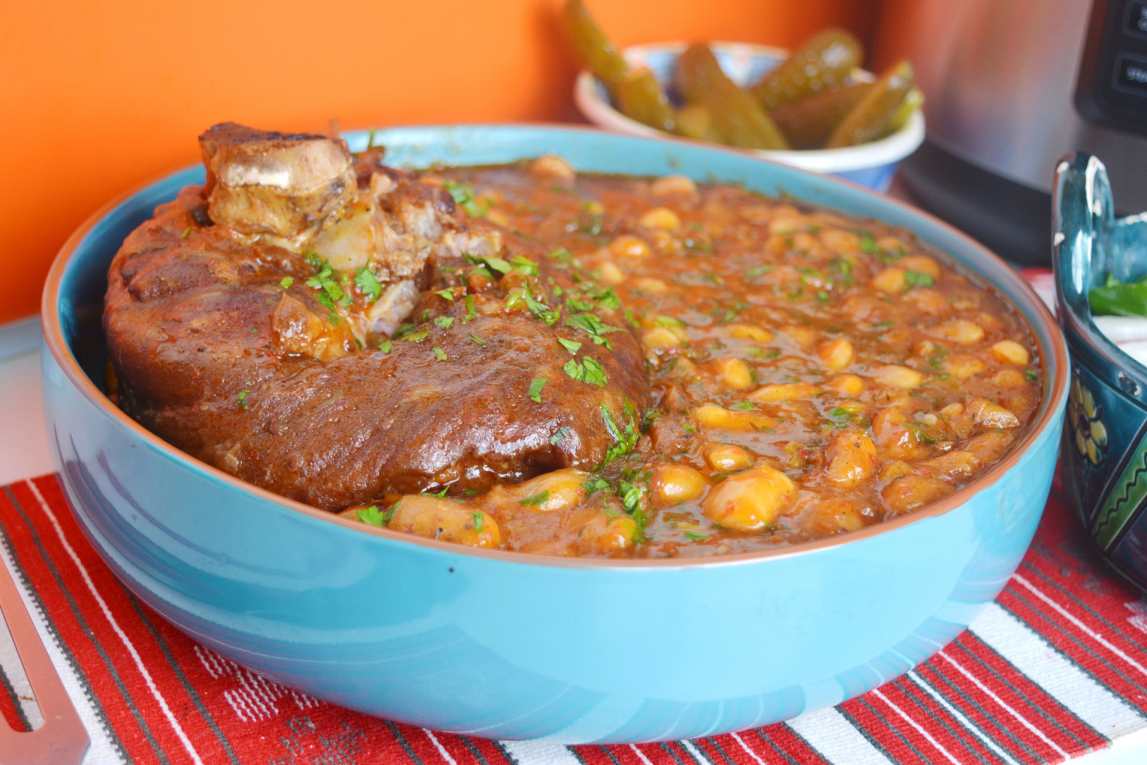 Fasole cu ciolan afumat gatit la Multicooker Crock-Pot Express