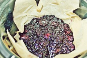 Crumble cu prune si afine la slow cooker Crock Pot