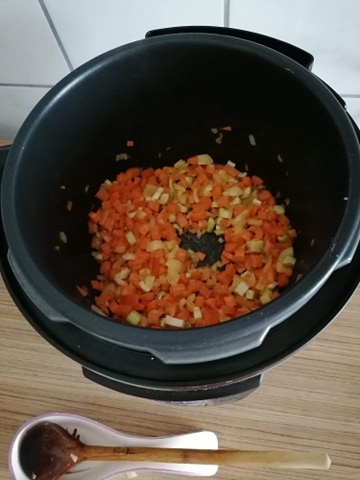 Ciorba de cartofi gatita la Multicookerul Crock-Pot Express cu gatire sub presiune
