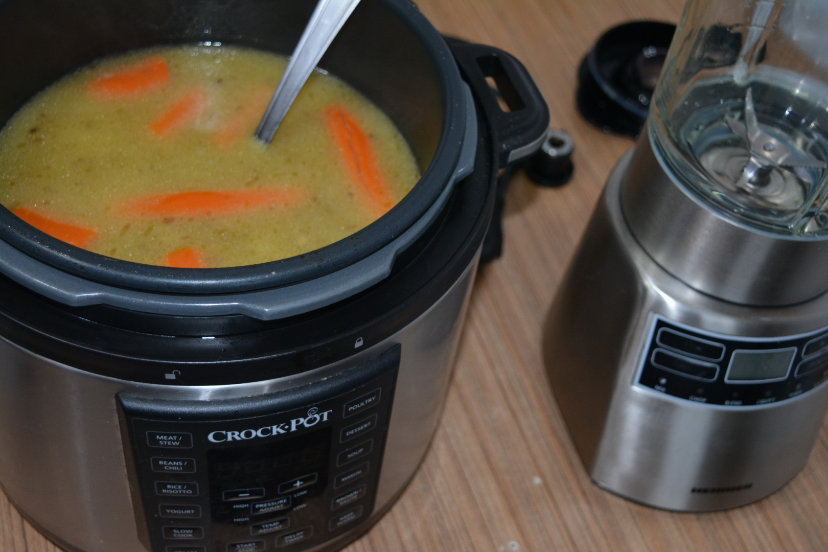 Supa crema de fasole mung,  gatita la Multicookerul Crock-Pot Express