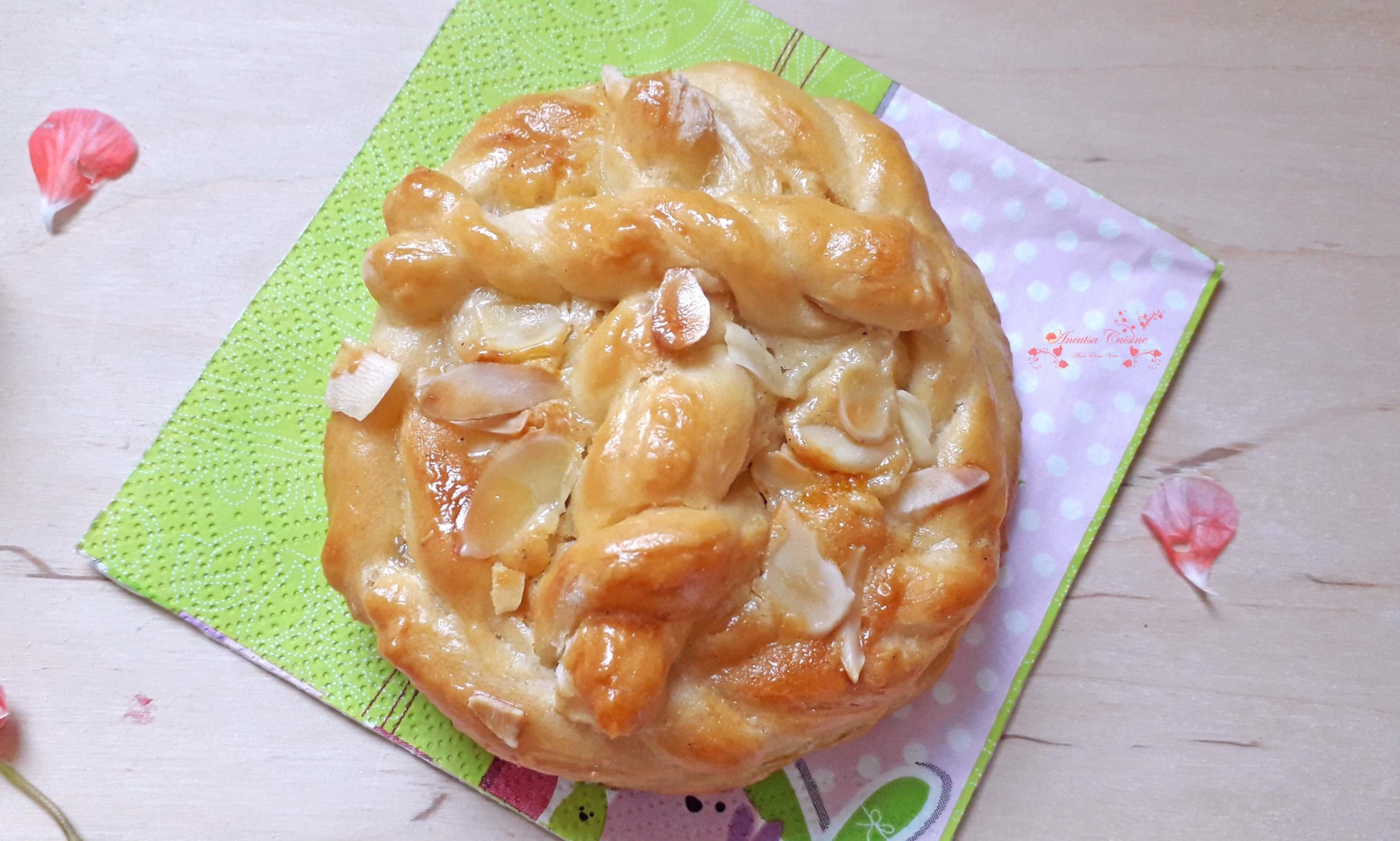 Mini pasti cu mascarpone si migdale