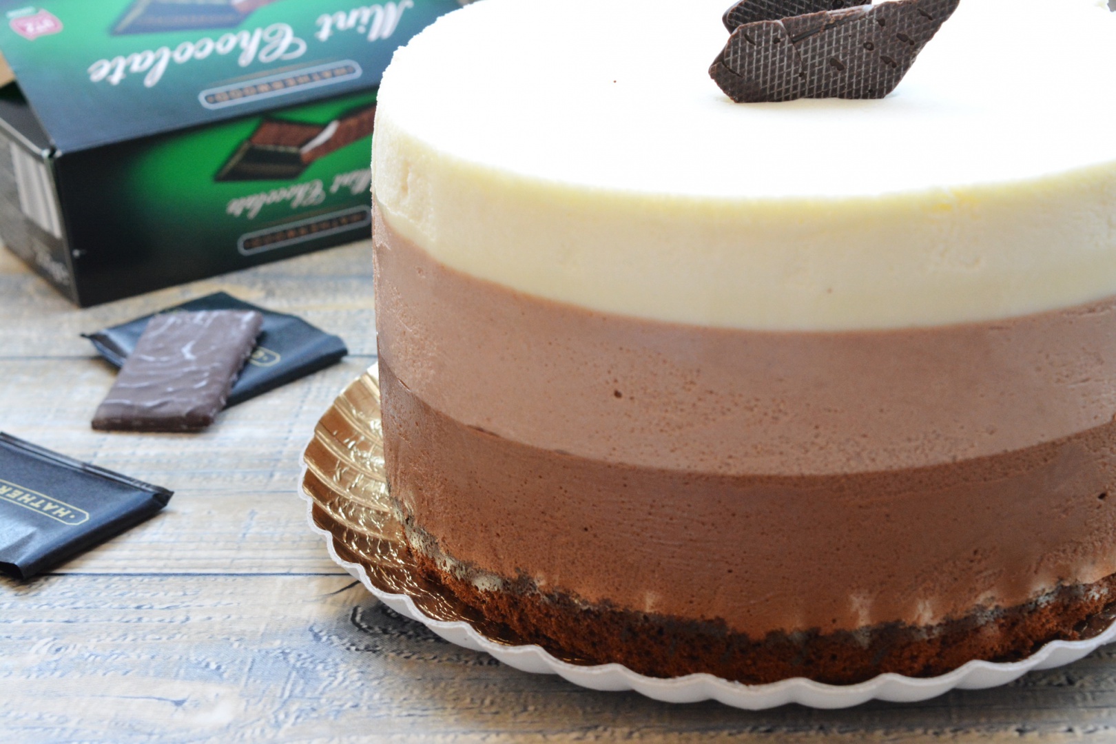 Tort trei ciocolate cu aroma de menta