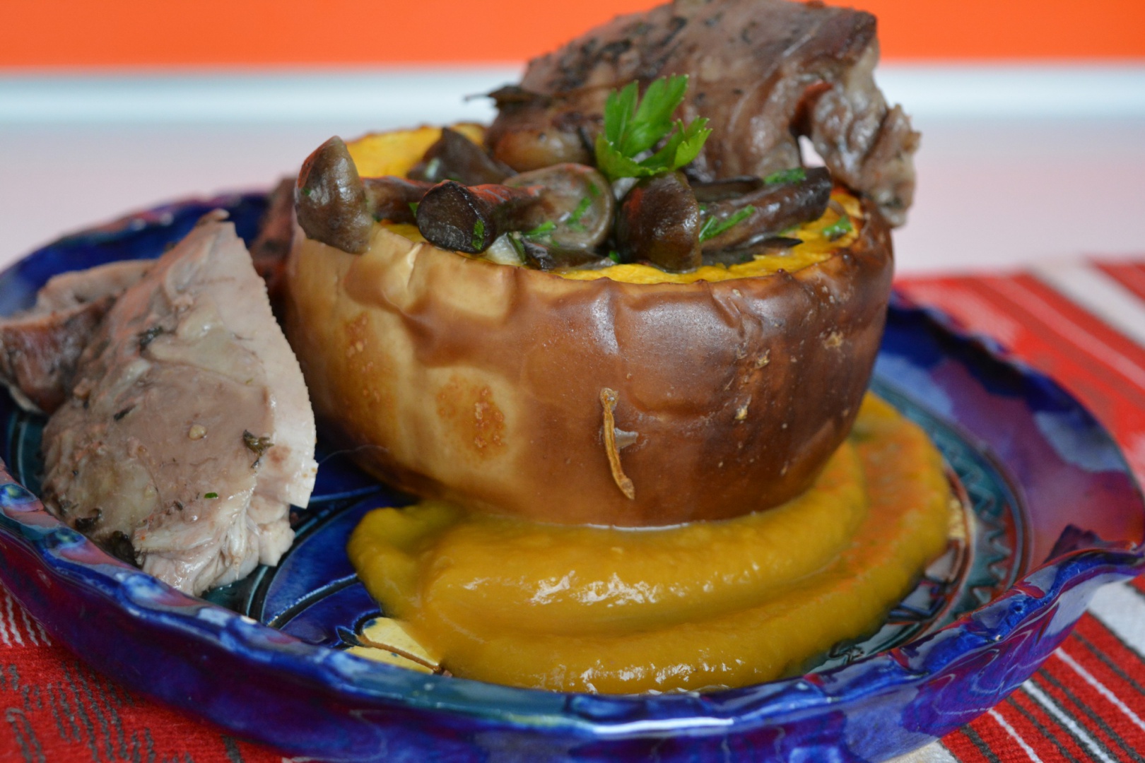 Friptura de miel cu ghebe sotate si sos de dovleac