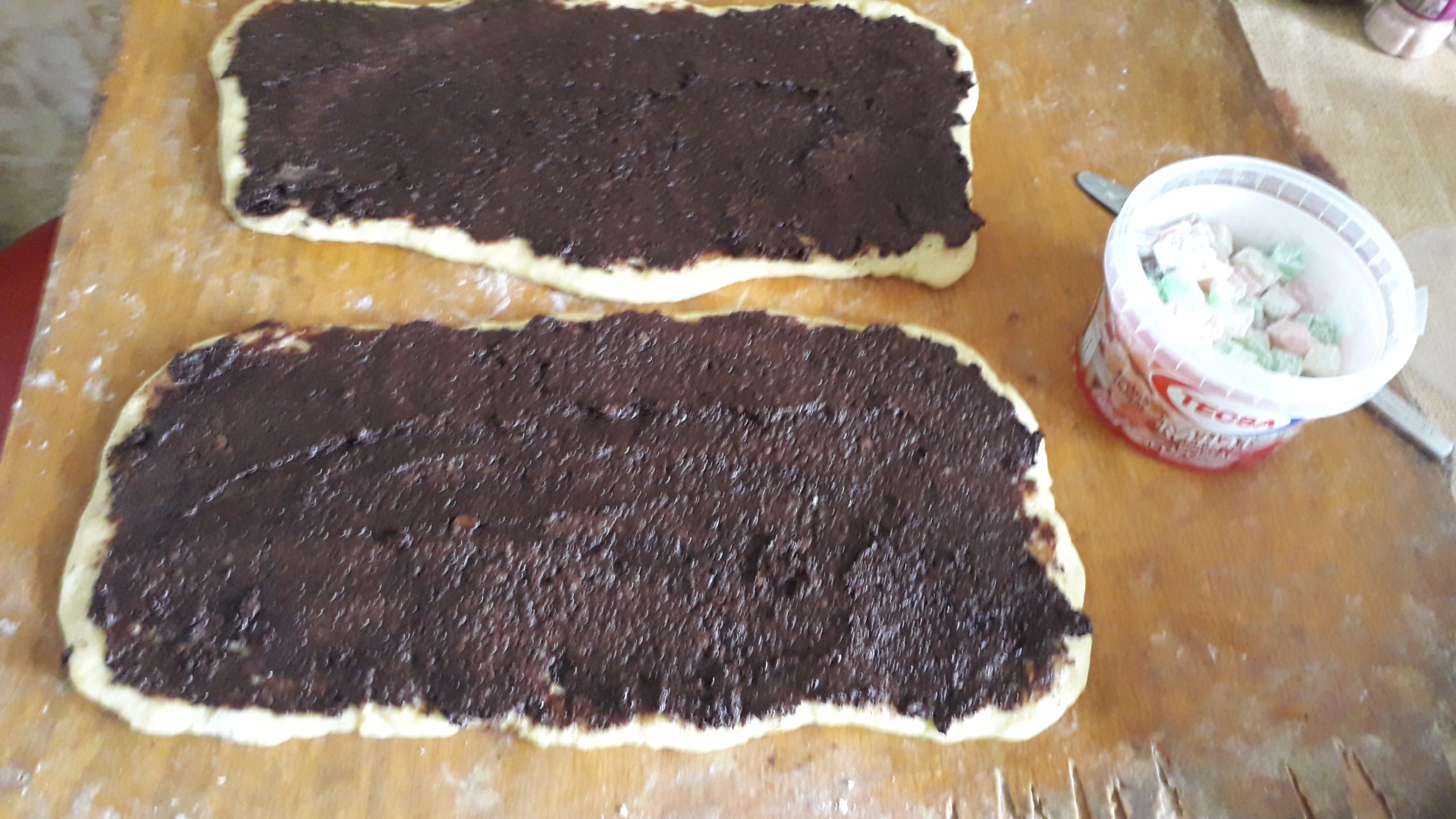 Mini cozonac cu nuca si rahat