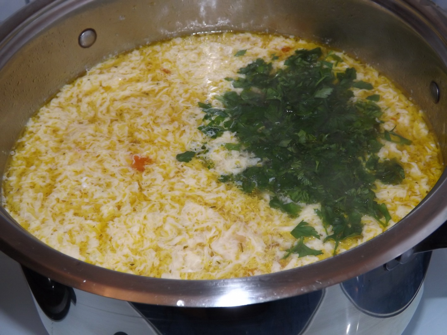 Ciorba cu dovlecel si sfecla rosie