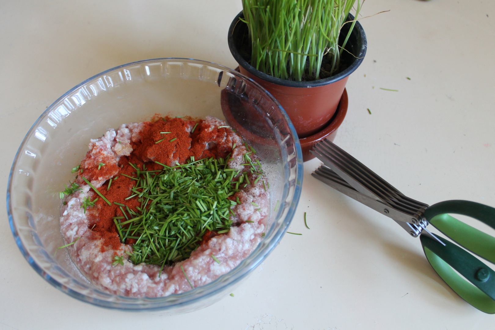 Musuroi de cartita din carne tocata, cartofi si bacon