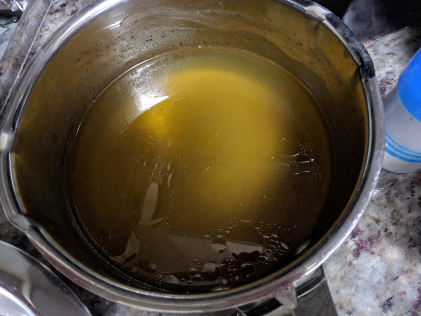 Bucatele de pasare cu legume si orez la cuptor