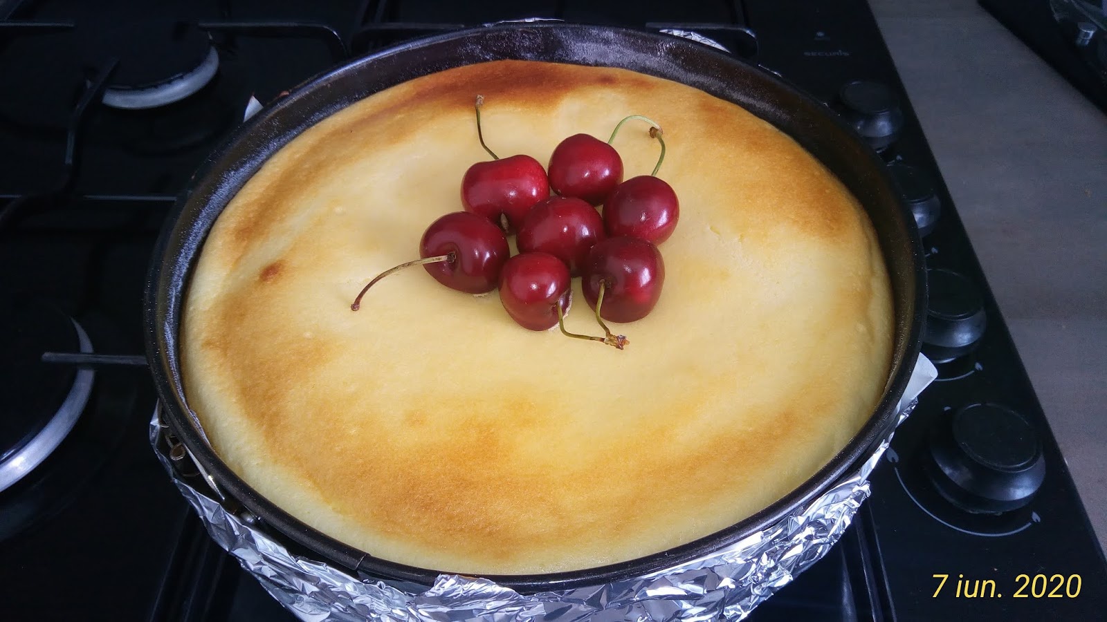 Cheesecake cu aroma de vanilie
