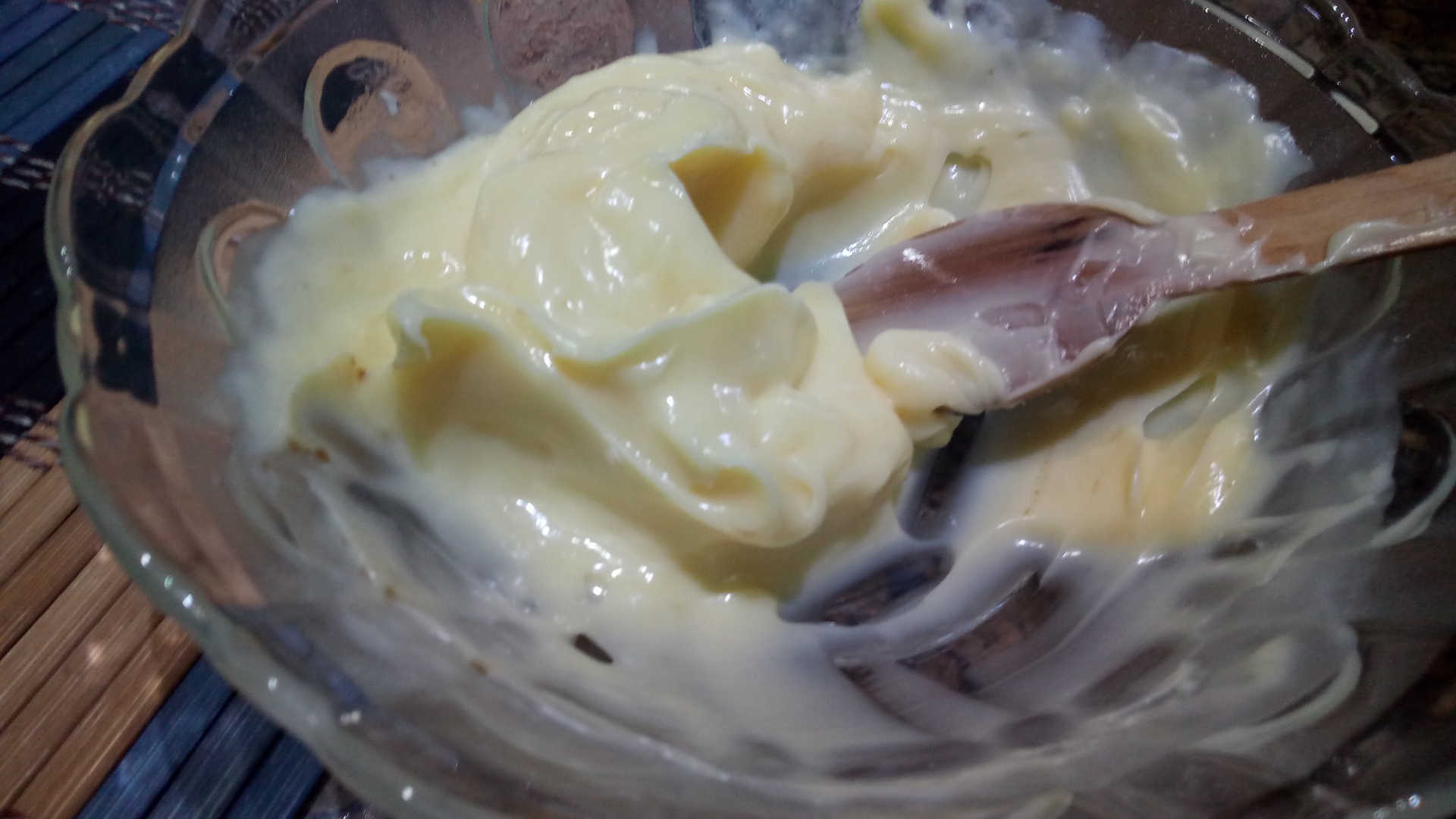 Prajitura cu mere si gris (de post)