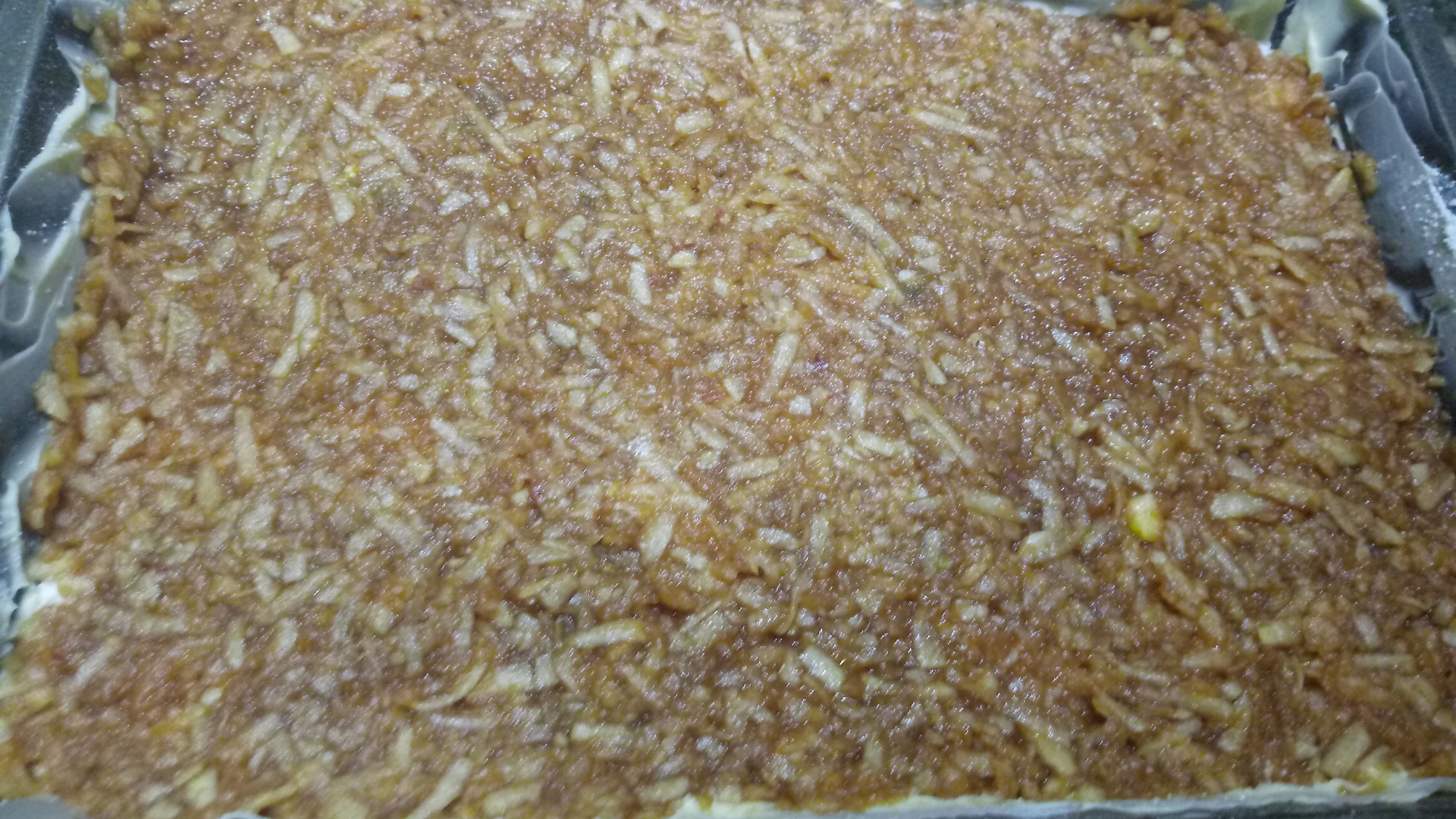 Prajitura cu mere si gris (de post)