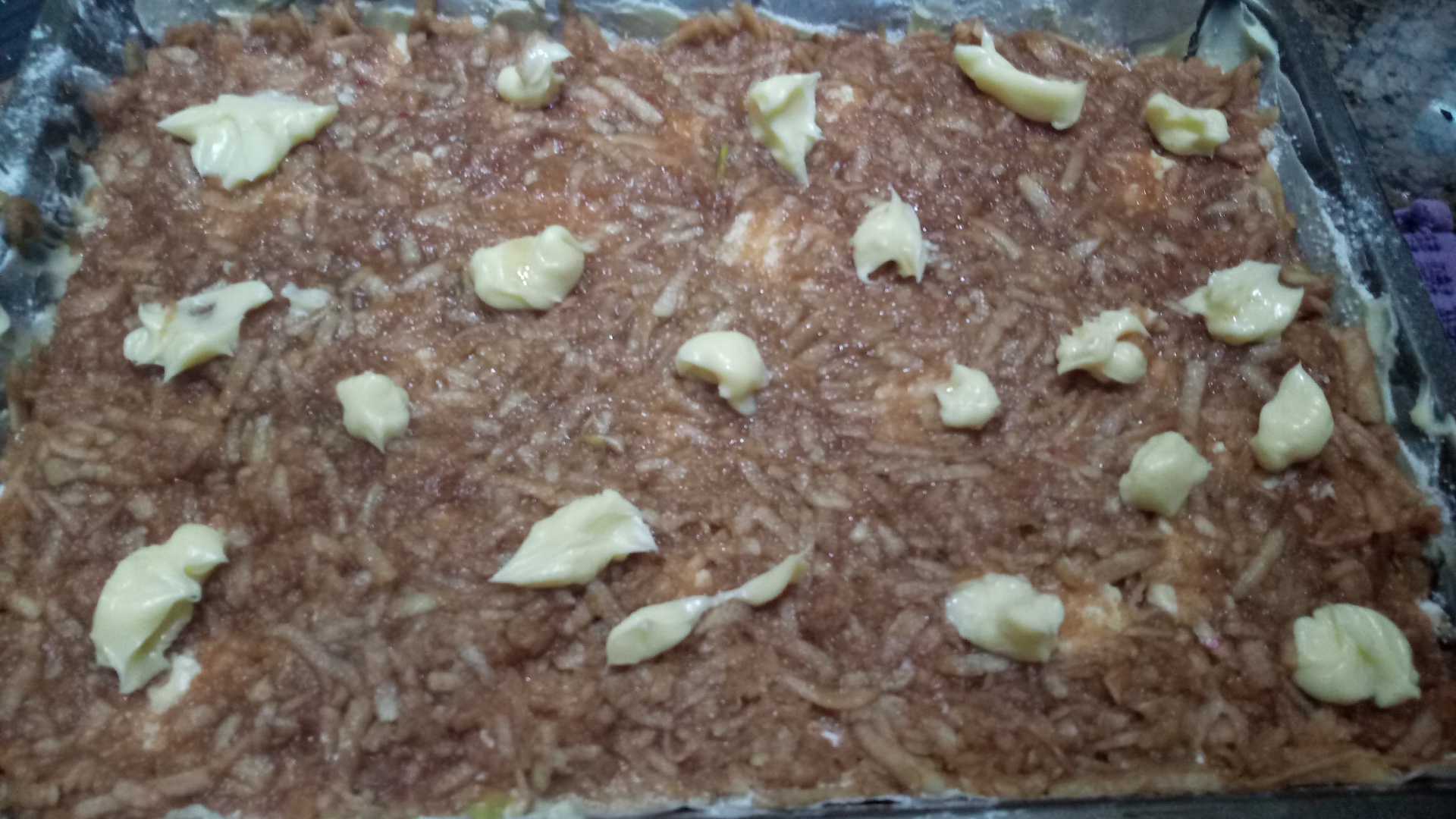 Prajitura cu mere si gris (de post)