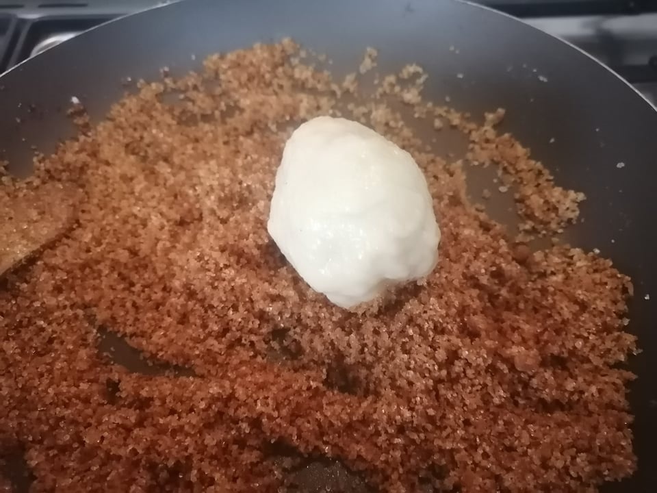 Gomboti cu prune si nuca (galuste cu prune si nuca)