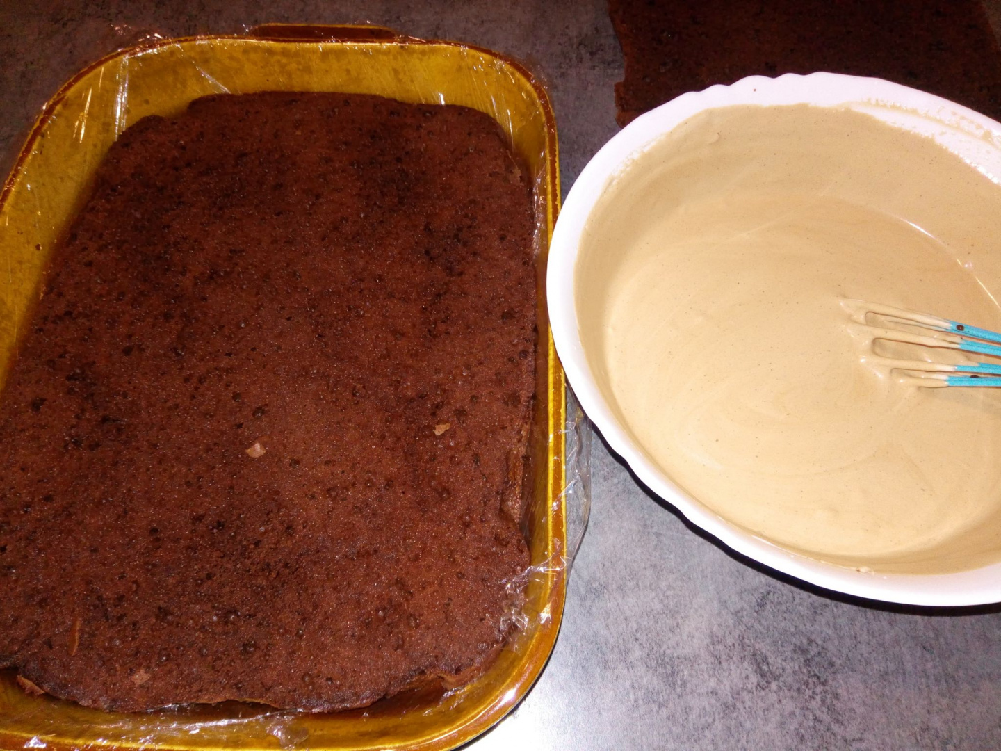 Prajitura cu  ciocolata si mousse de cafea