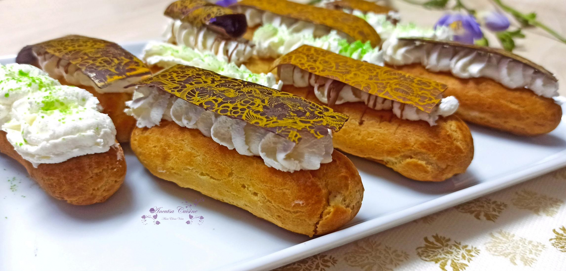 Eclere cu lamaie, ciocolata si cafea