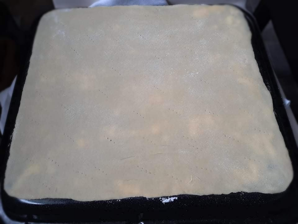 Prajitura cu foi si crema caramel