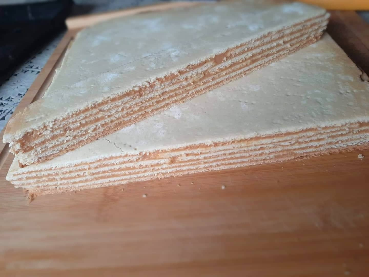 Prajitura cu foi si crema caramel