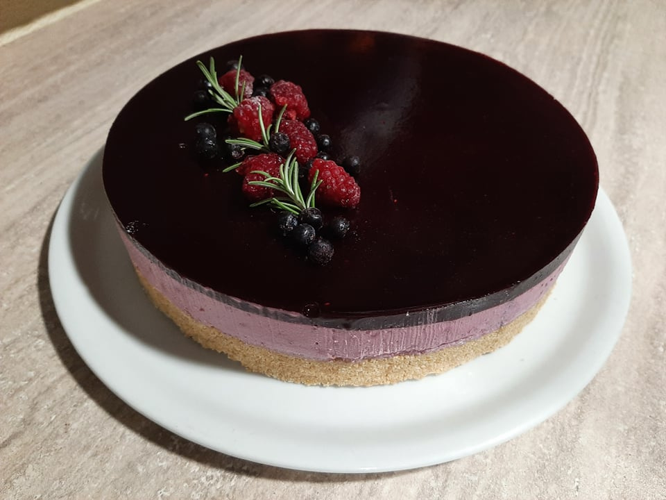 Cheesecake cu fructe de padure