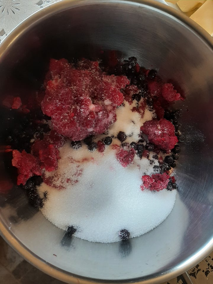 Cheesecake cu fructe de padure