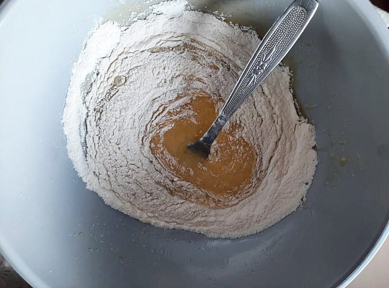 Mini tarte cu crema de vanilie si fructe