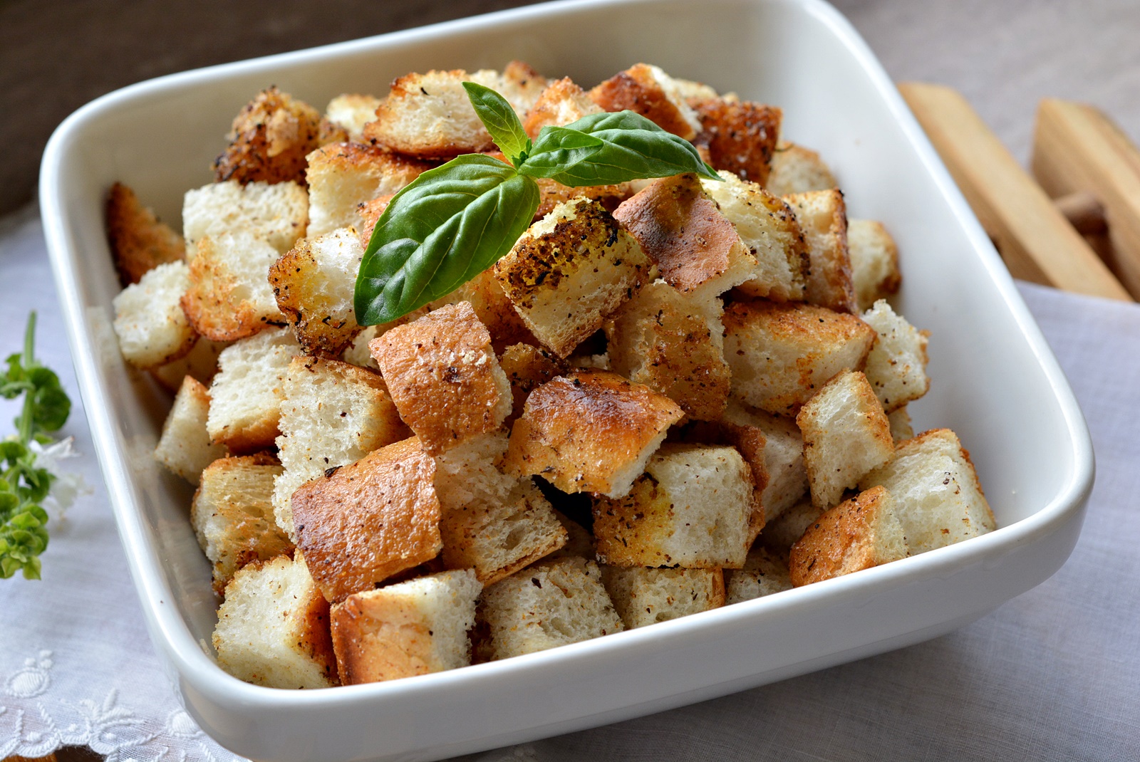 Crutoane rapide la tigaie