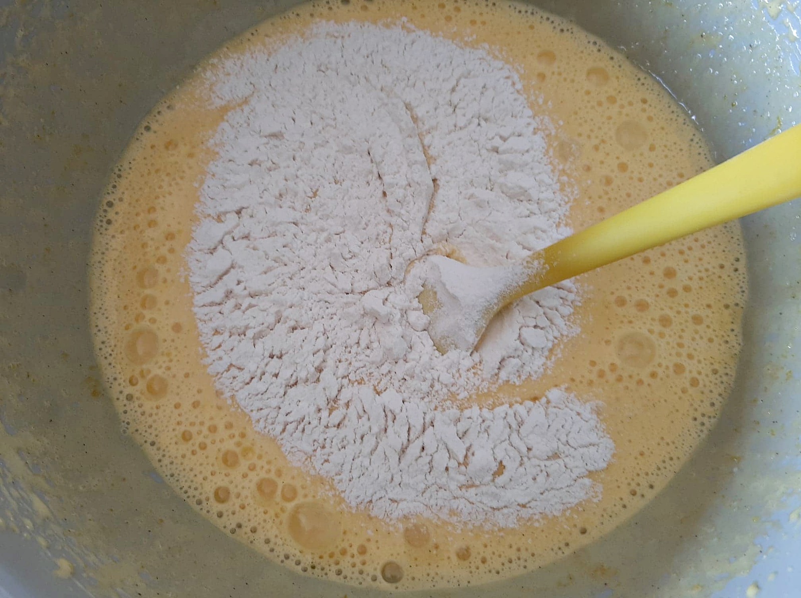 Prajitura Semiluna cu nuca si vanilie. Prajitura copilariei, ieftina si usor de facut