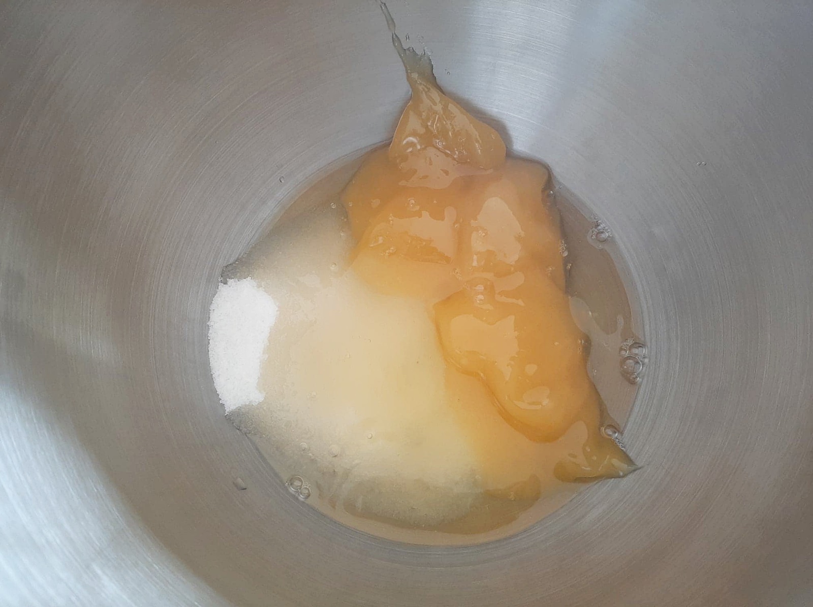 Nuga de casa. Reteta de desert cu gust de copilarie