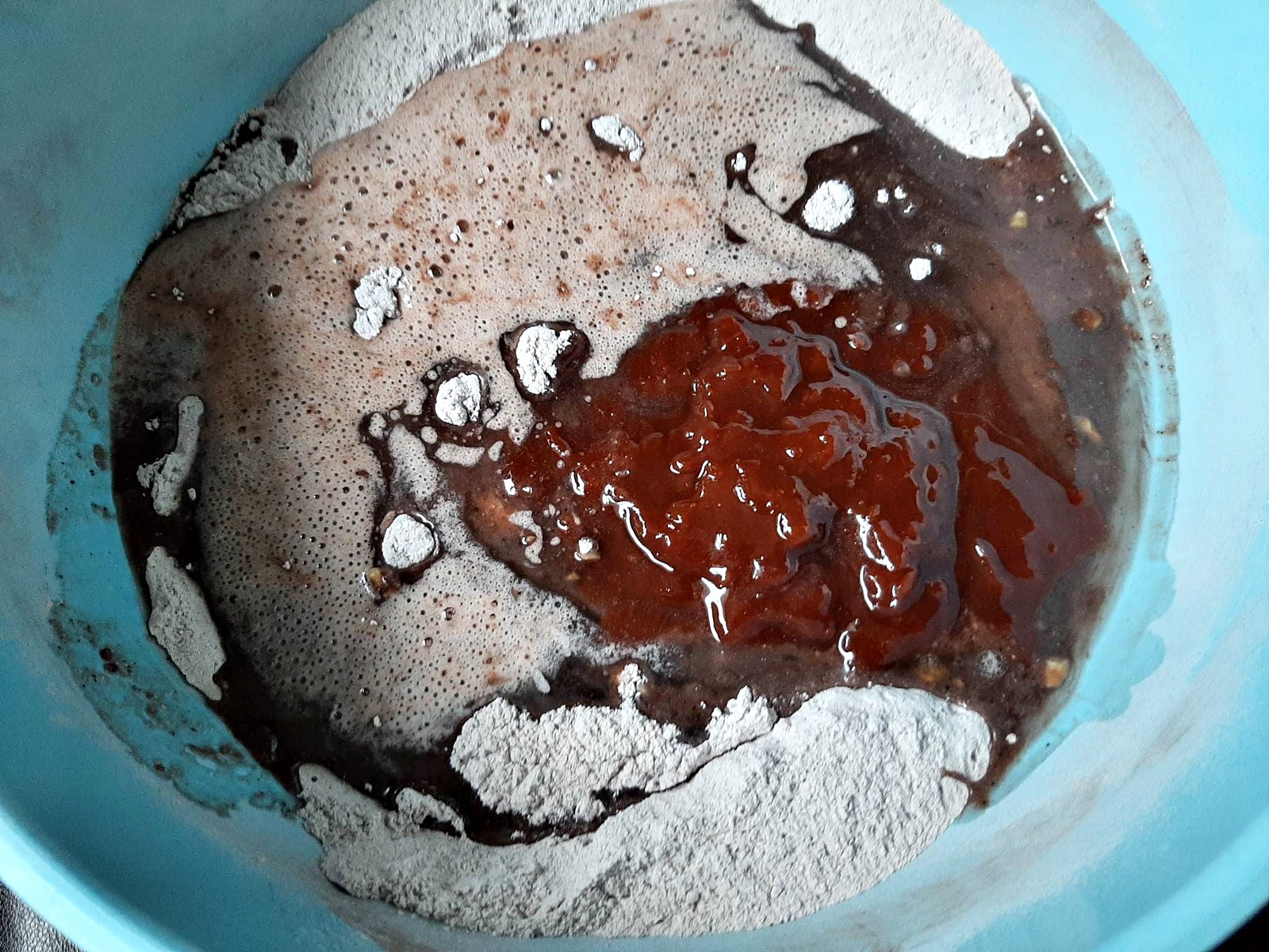 Negresa de post cu gem si nuci