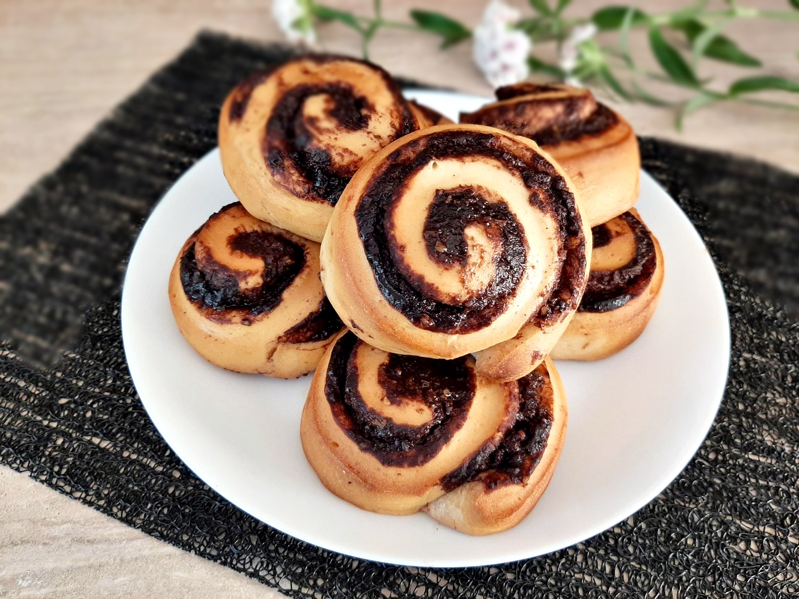 Melcisori de post cu nuca