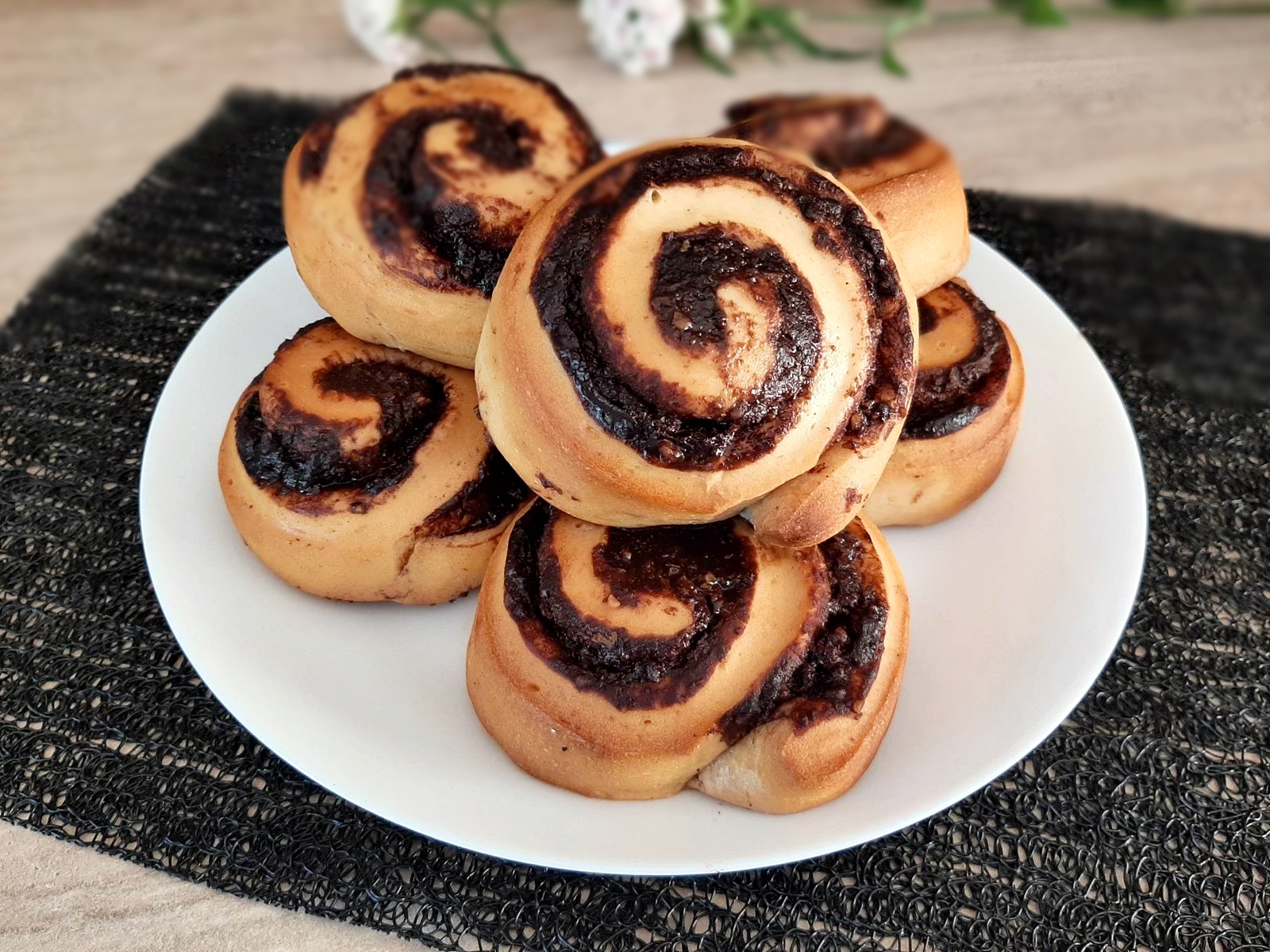 Melcisori de post cu nuca