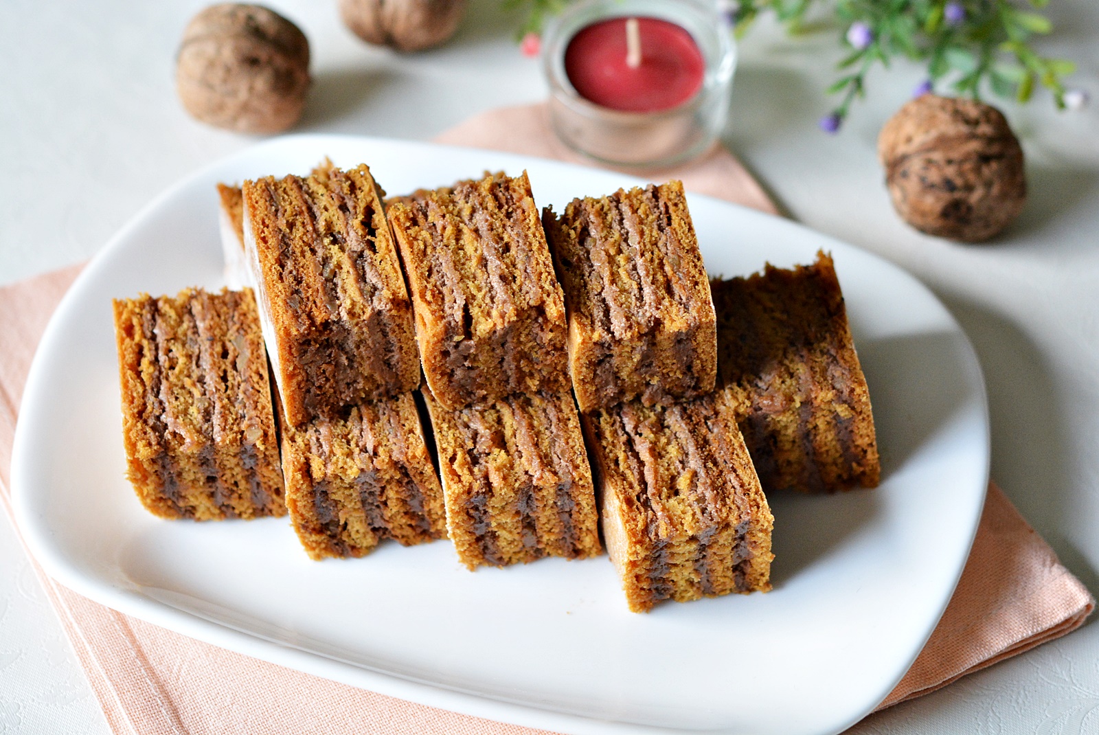 Foi cu miere si crema de ness cu nuci - reteta delicioasa si usor de preparat