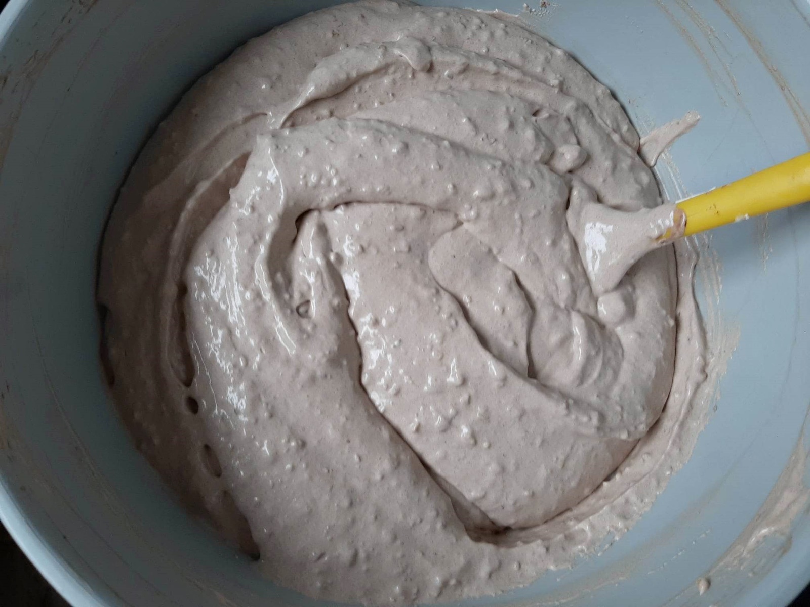 Foi cu miere si crema de ness cu nuci - reteta delicioasa si usor de preparat