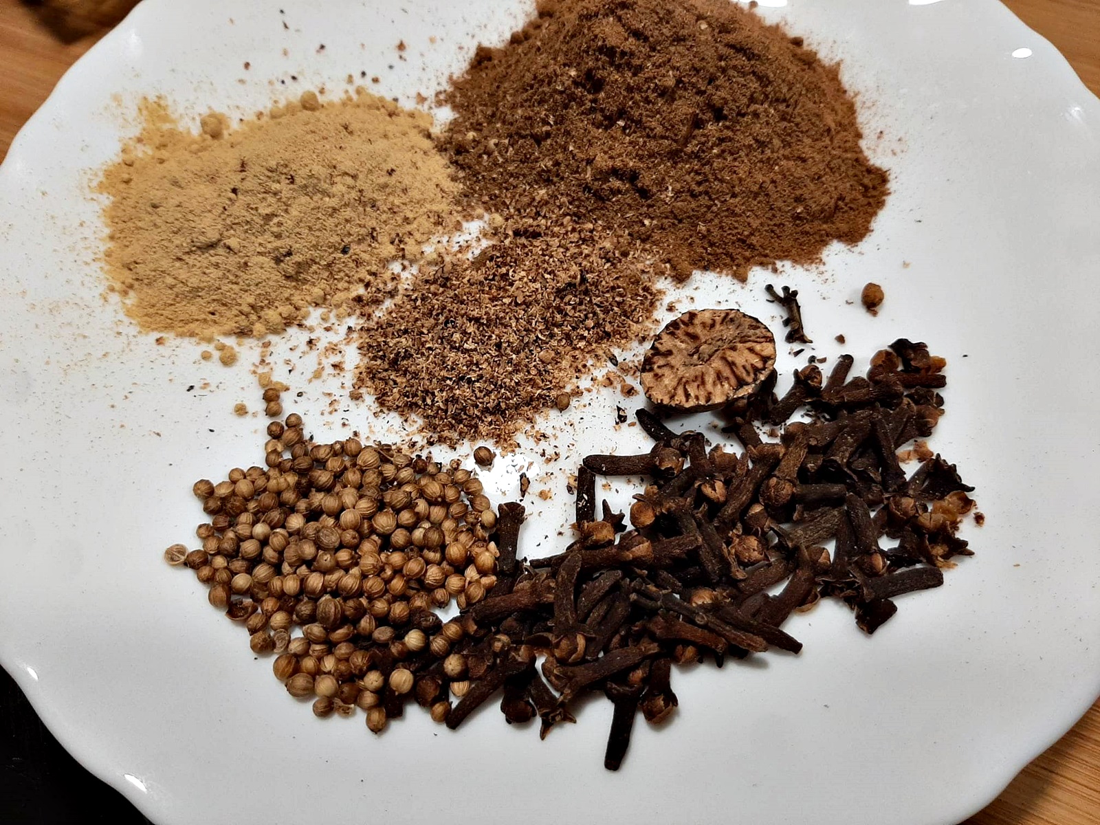 Condimente pentru turta dulce