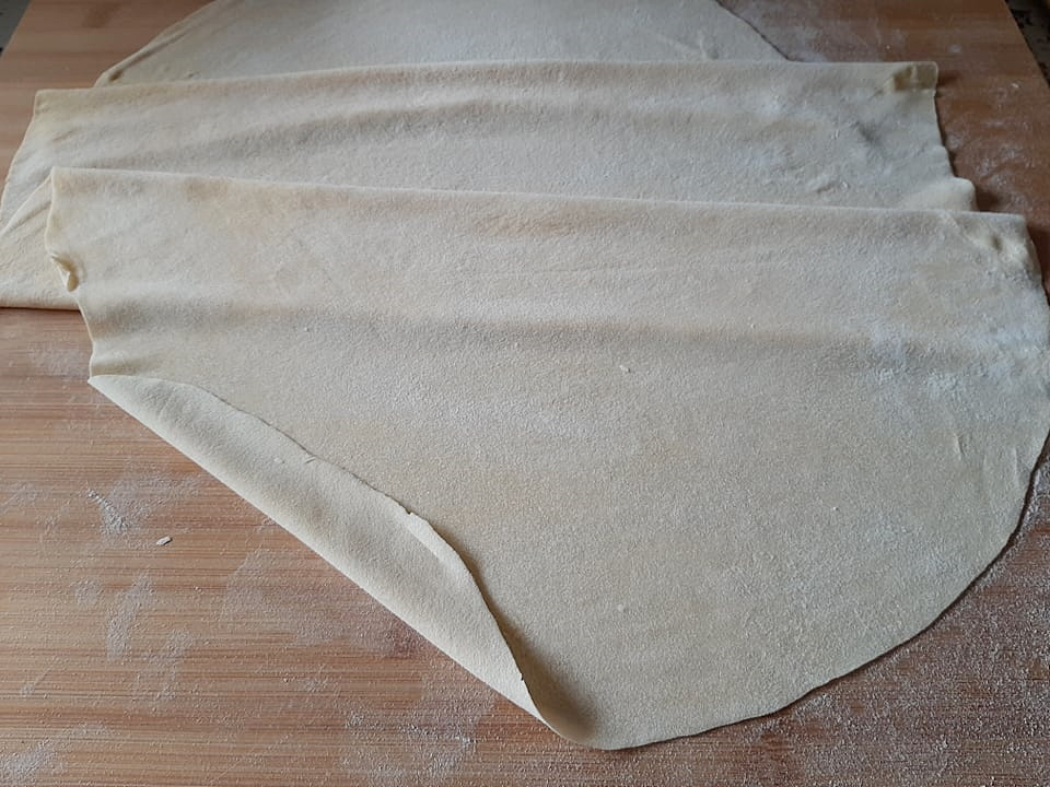 Taitei de casa. Reteta traditionala, simpla si gustoasa