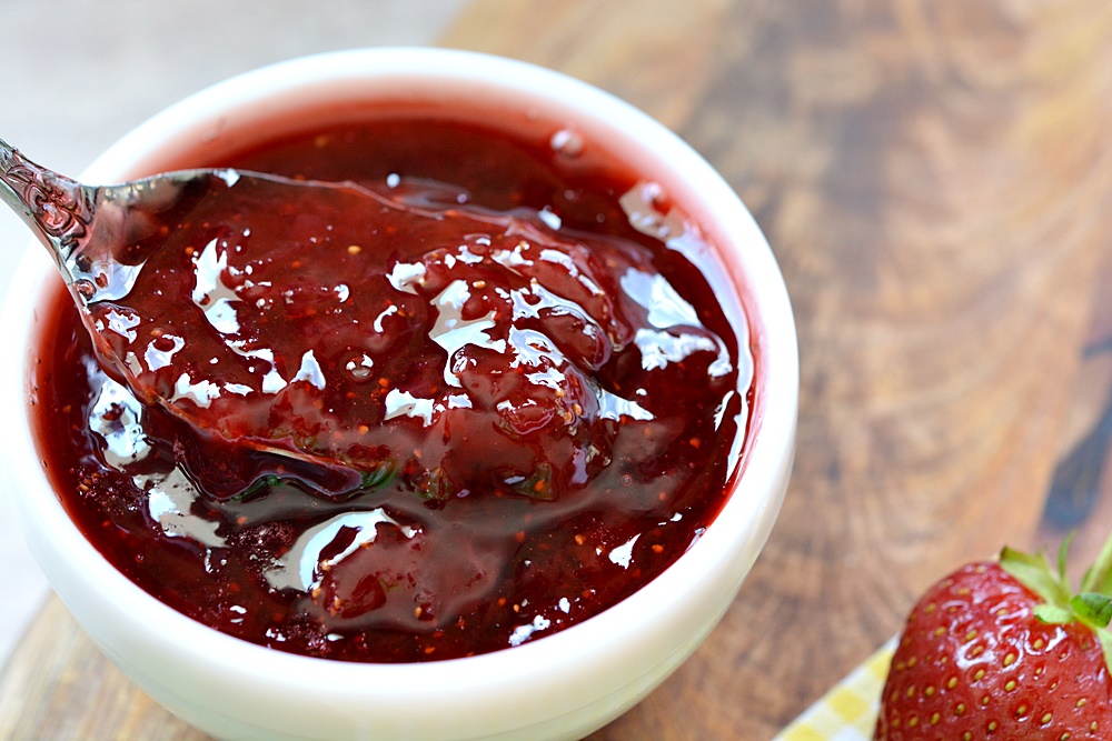 Gem de capsuni - cea mai simpla reteta, fara conservanti