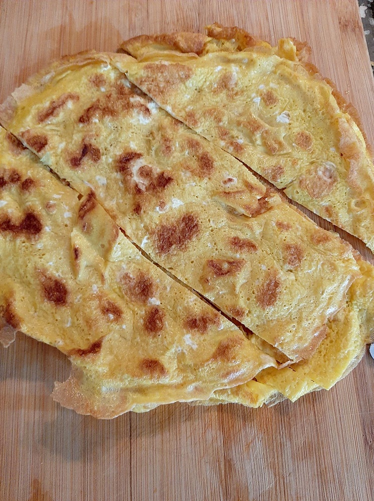 Ciorba de legume cu taitei din omleta. Reteta simpla, delicioasa si sanatoasa