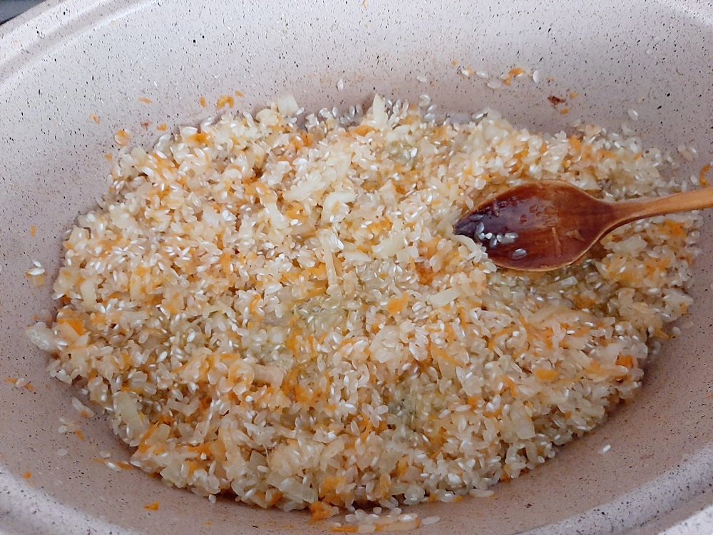 Orez cu carne de porc