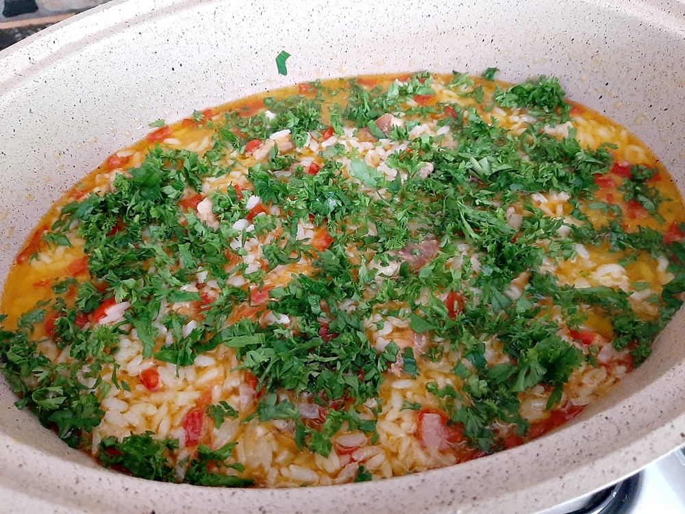 Orez cu carne de porc