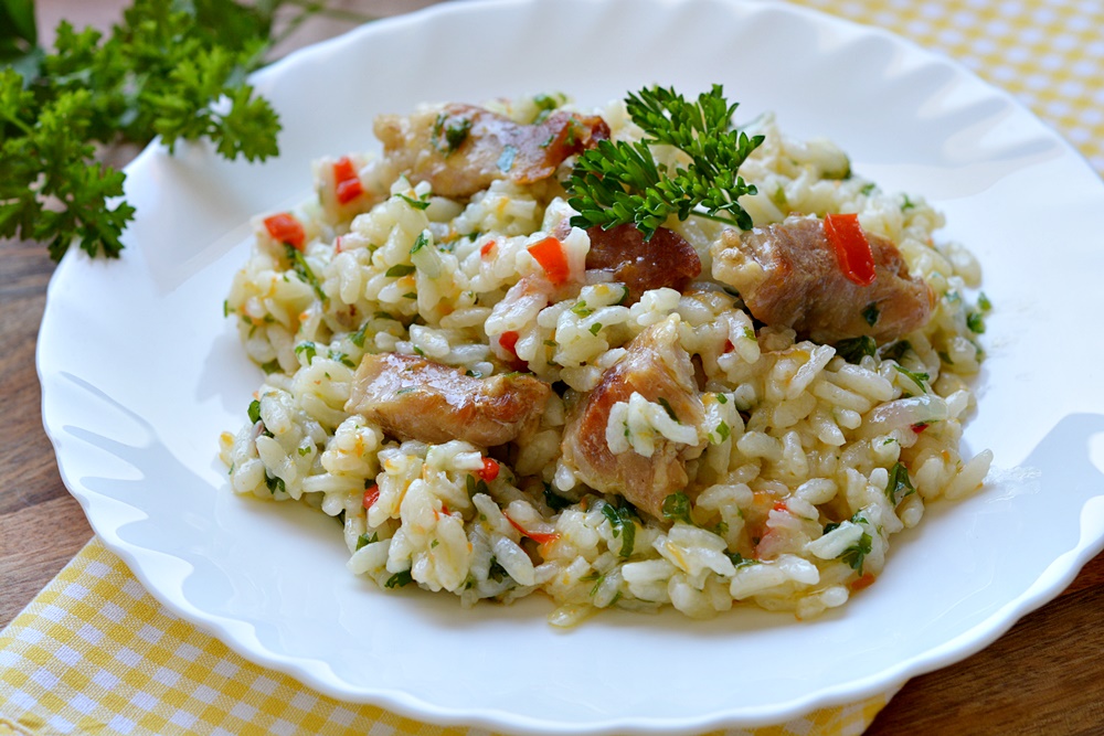 Orez cu carne de porc