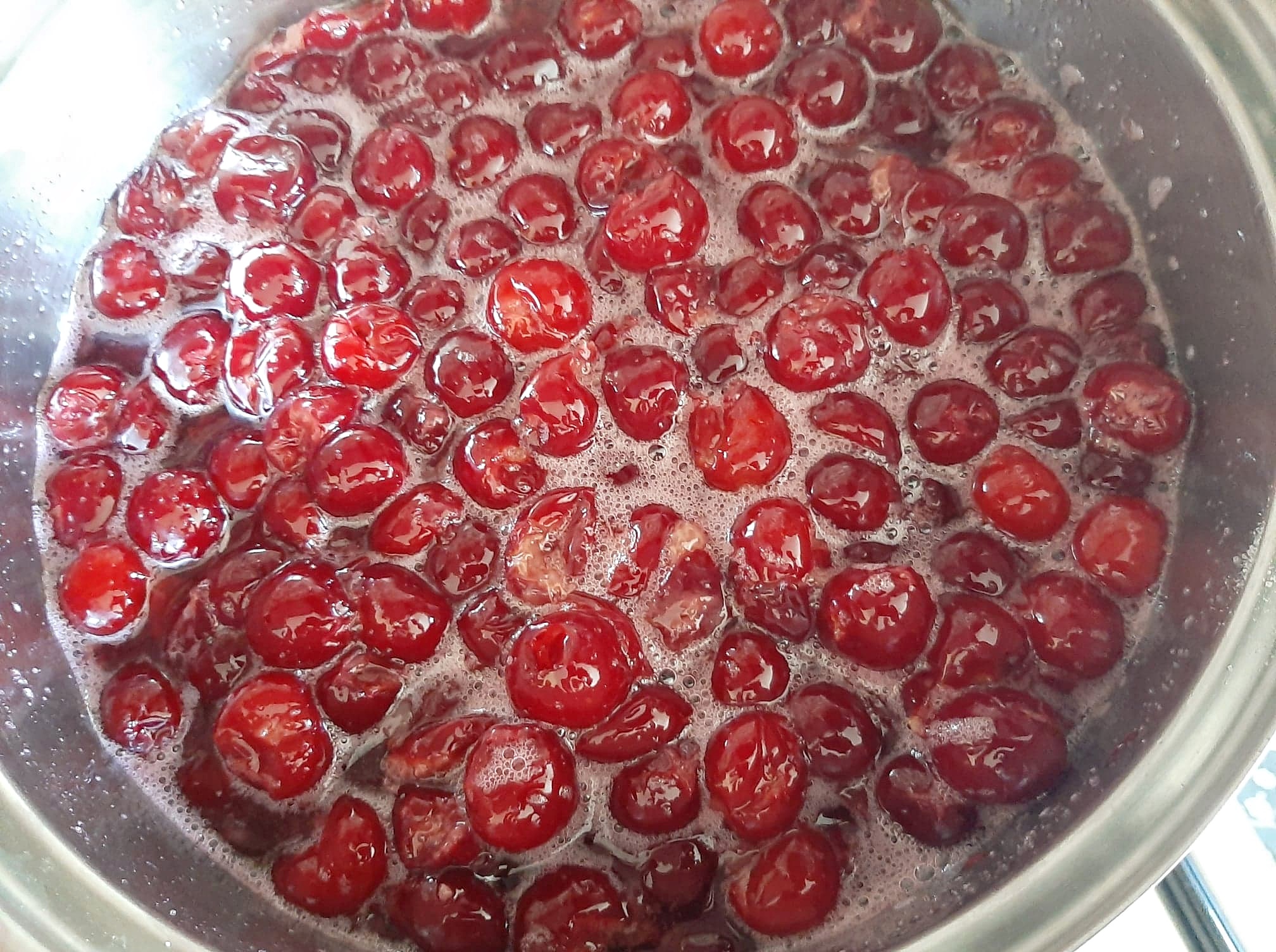 Gem de visine. Natural, aromat si foarte gustos