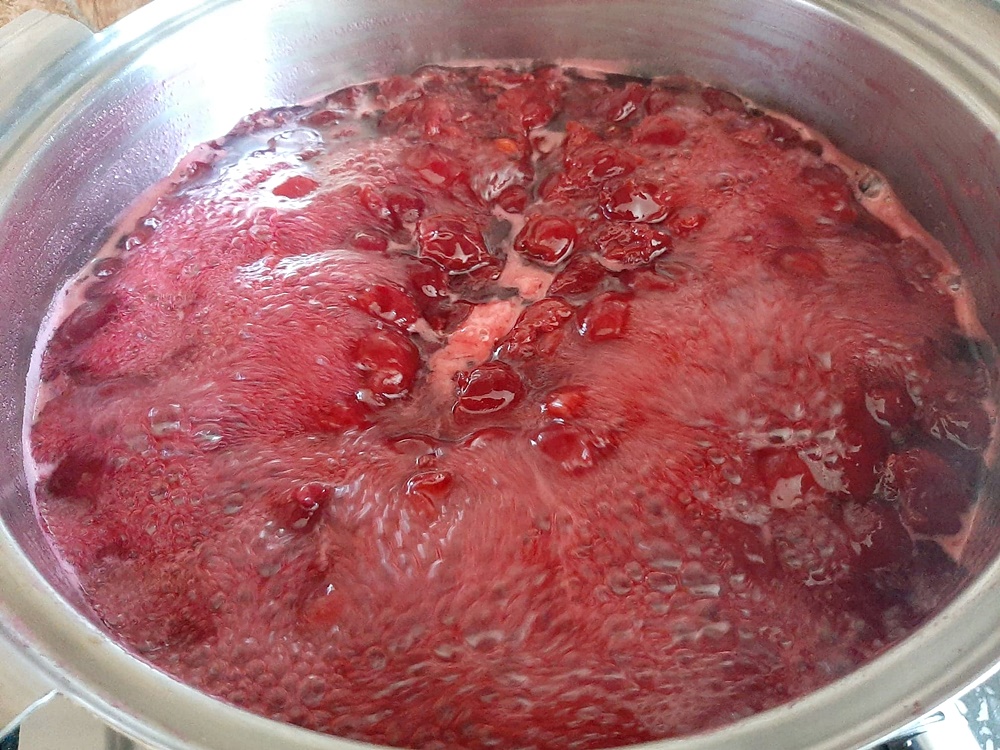 Gem de visine. Natural, aromat si foarte gustos