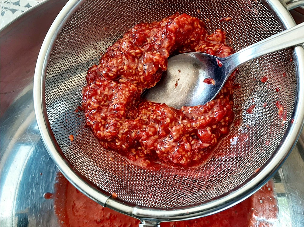 Jeleu de zmeura. Perfect pentru micul dejun, torturi si prajituri