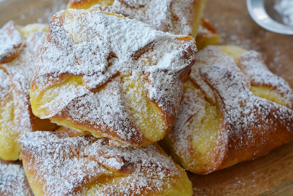 Branzoaice sau poale-n brau - reteta traditionala, simpla si gustoasa