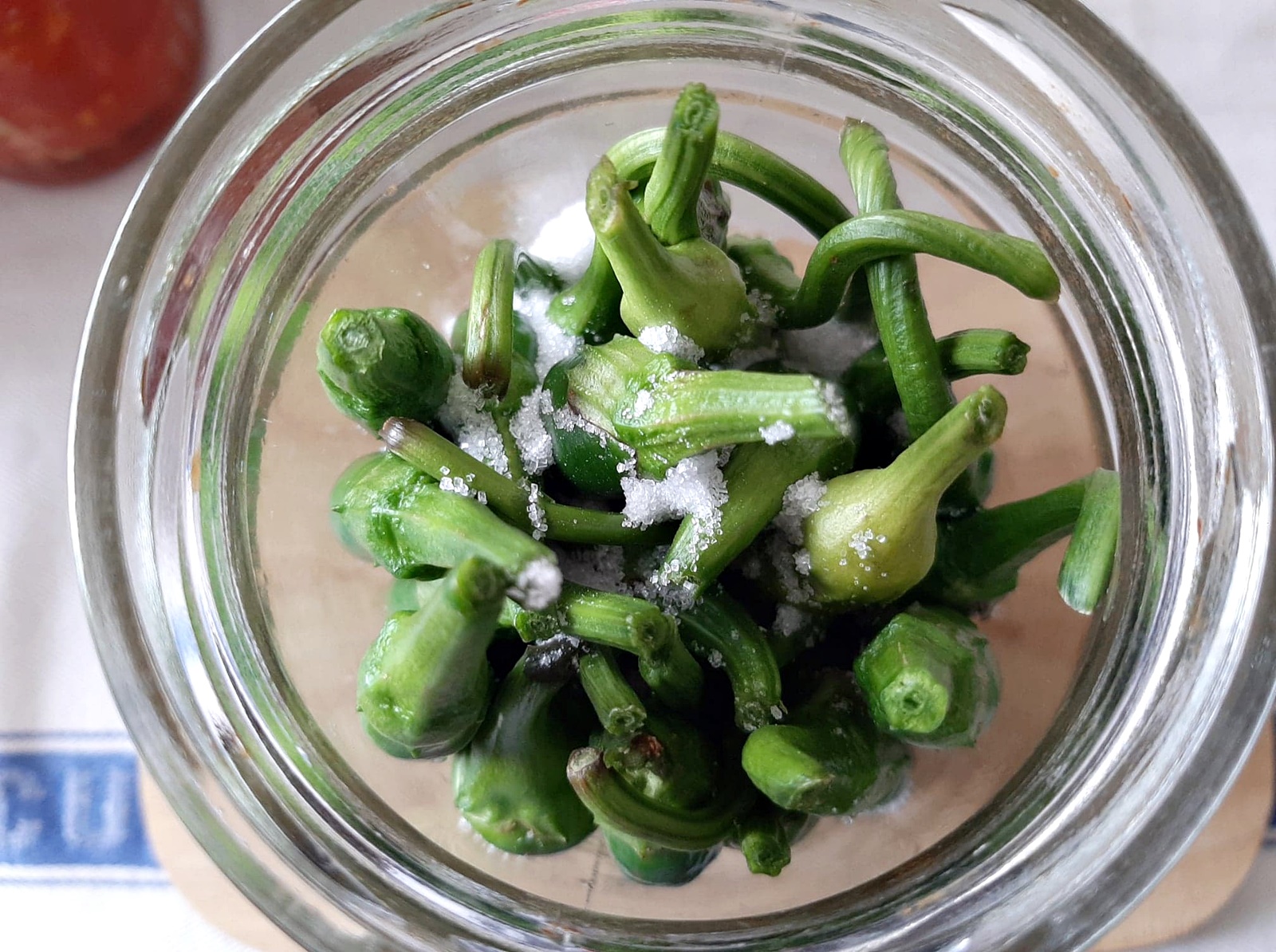 Ardei iuti la borcan