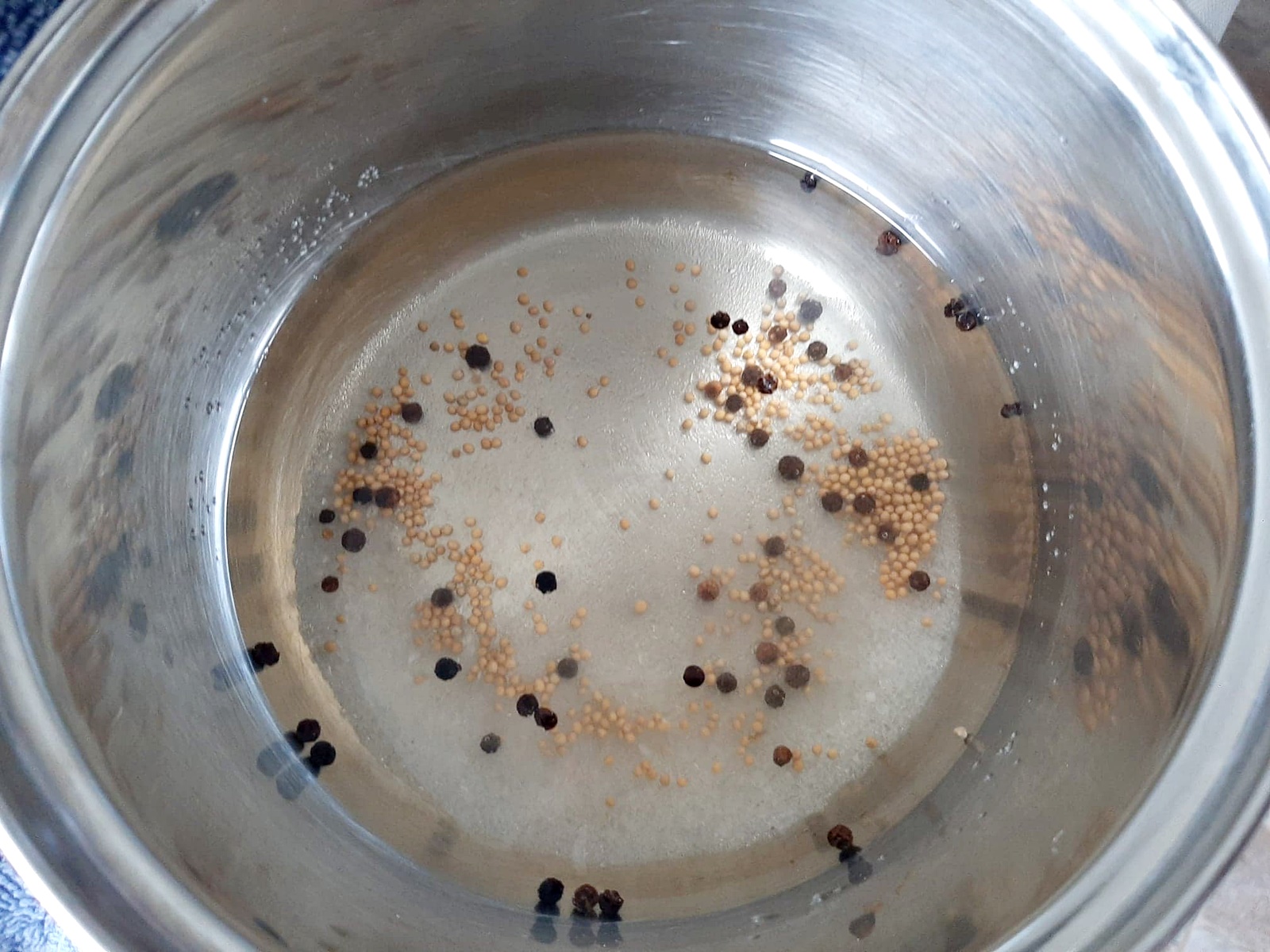 Ardei bulgaresti in otet