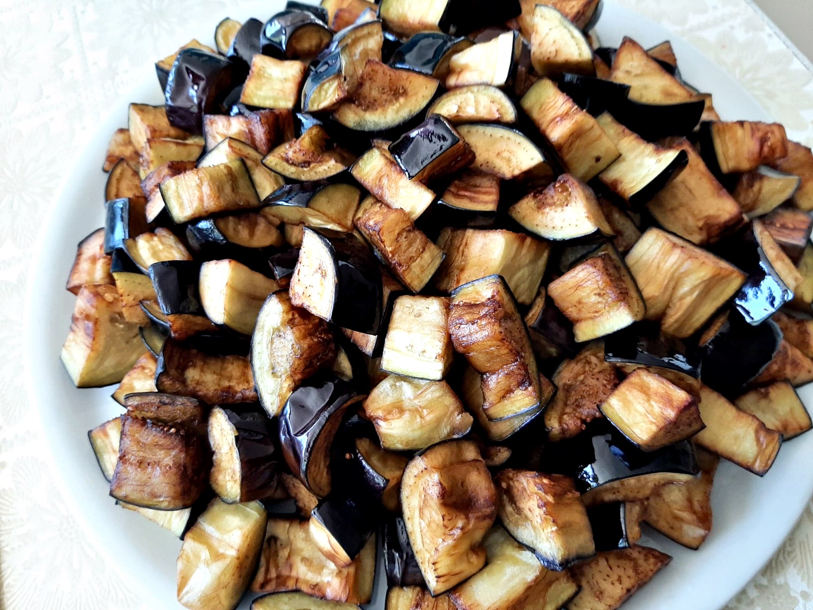 Vinete cu rosii si usturoi la borcan